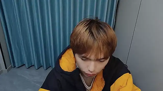 xiaottt1918 网络视讯表演