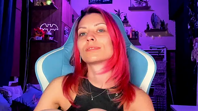 karo123421 Adlı Modelin Canlı XXX Sohbeti