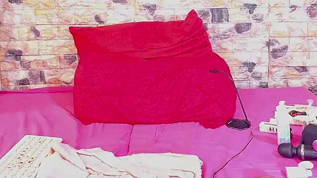 Chat XXX ao vivo de EroticSexyStripper