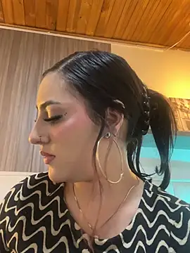 Yaramooun's Live XXX Chat