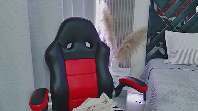 Chat +18 de AmyTorres_ ao vivo