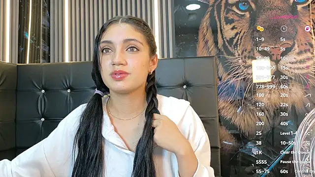 _ArianaToroo's Live XXX Chat