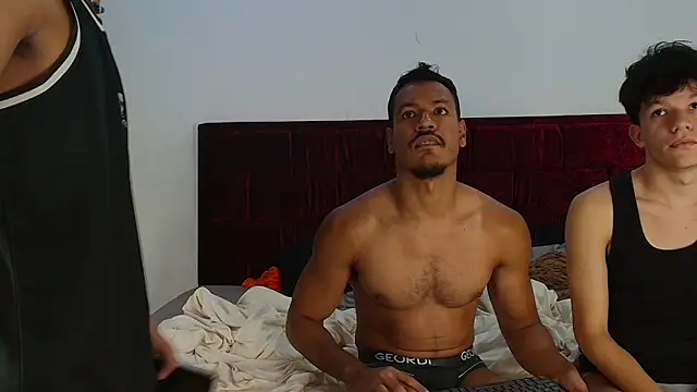 Bryan_Santos_z: онлайн-секс-чат