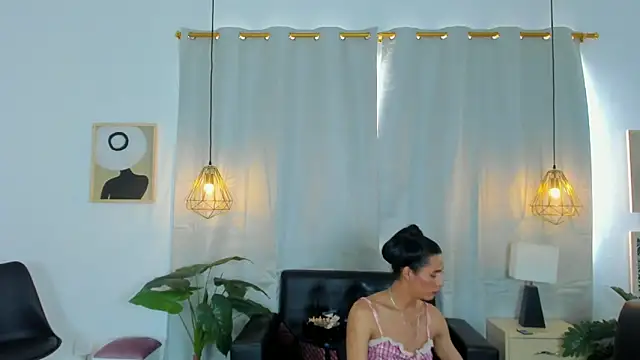 โชว์เว็บแคมของ NahomiWhitte