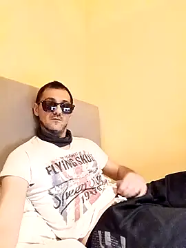 miguel_edg01 Adlı Modelin Web Kamerası Şovu