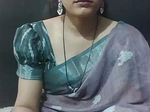 Thilothama_Vaishu Adlı Modelin Canlı XXX Sohbeti