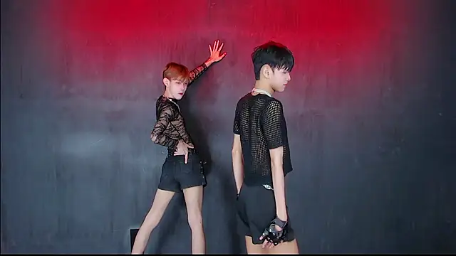 Queen-Vibe Obrolan Langsung XXX