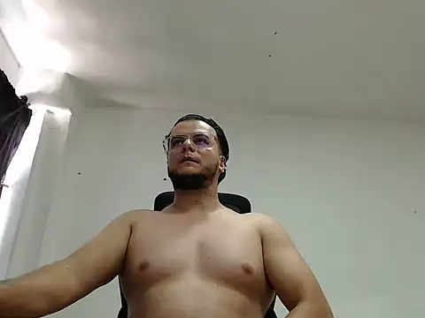 cloudsxxx: онлайн-секс-чат