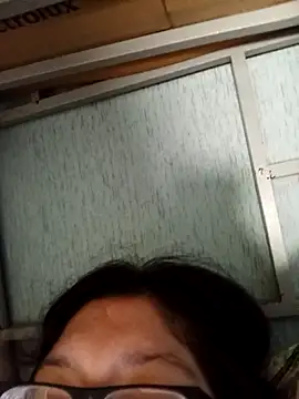 XXX chat uživo modela KittyLesly