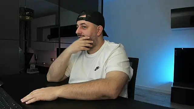 DravenPeak's Live XXX Chat