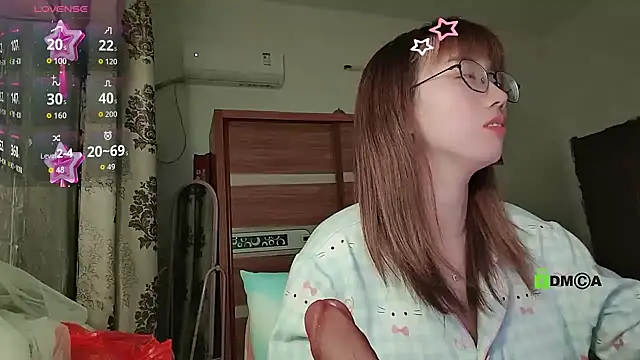 Lili_666 Adlı Modelin Canlı XXX Sohbeti