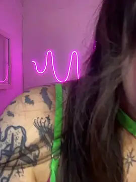 Mizztikaa: онлайн-секс-чат