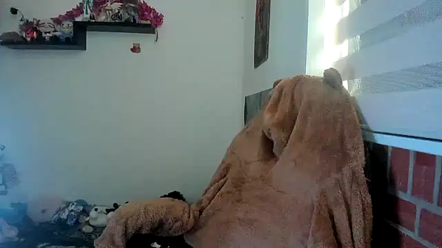 Chatroom XXX en direct de Shaddycute_