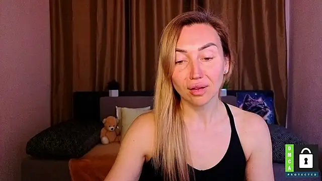 Kiss_julli88I Pertunjukan Webcam