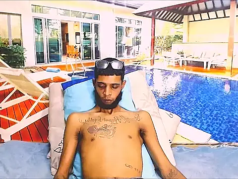 CharmingIndian1 élő XXX-chatje