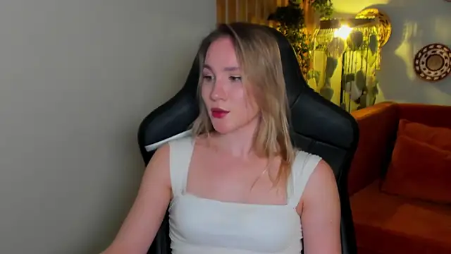 Chatroom XXX en direct de ElaraVoltage