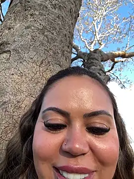 lariic: онлайн-секс-чат