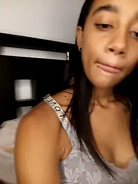 Zoe_Sweett18: онлайн-секс-чат