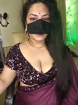Indian_queen007 Adlı Modelin Canlı XXX Sohbeti