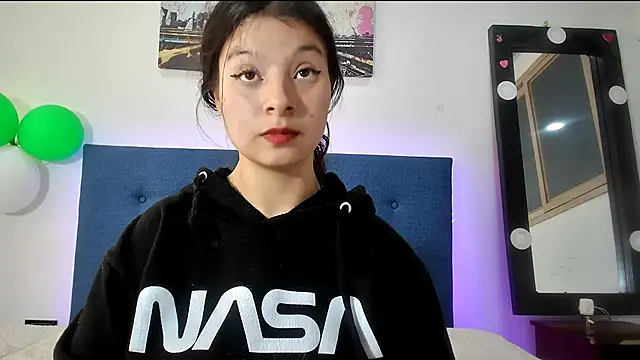 HIMAWARY_SOIN5 Chat XXX in diretta