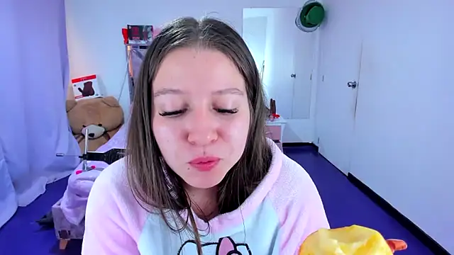 Luna_Analya – Live XXX-chat