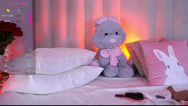 AishaSins' Live XXX Chat