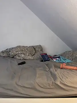 KiaraAmara's Live XXX Chat