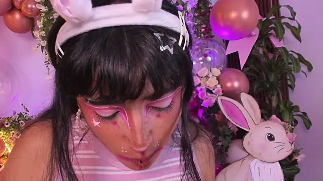 MeowMota_ Adlı Modelin Canlı XXX Sohbeti