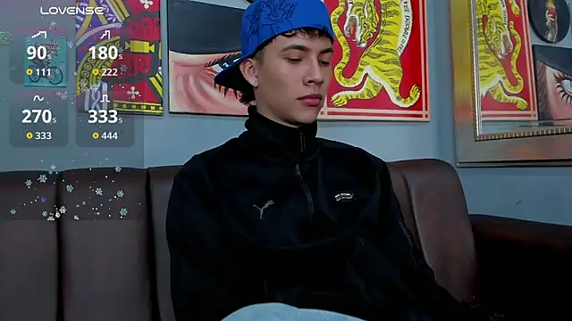 AronTawers Pertunjukan Webcam