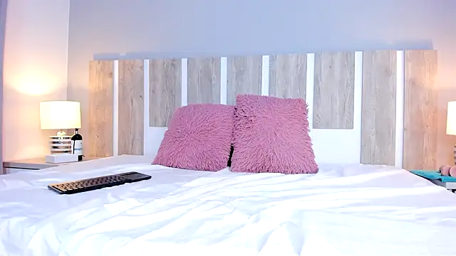 EmilySearss' Live XXX Chat