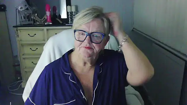 BridgetBlueEyes Live XXX-Chat