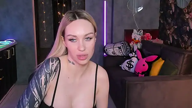 Blckmirrorr Chat XXX in diretta