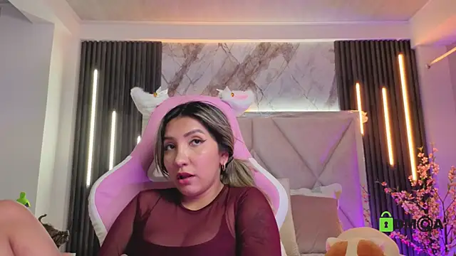 Happy_tits' Live XXX Chat