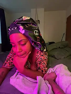 Chat +18 de TheRealOshunQueen ao vivo