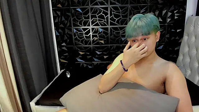 davincihugecock élő XXX-chatje