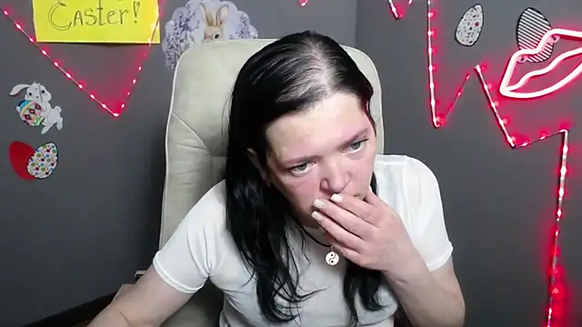 LauraFinn's Live XXX Chat