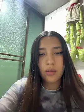 Alix_Rousses21's Webcam Show