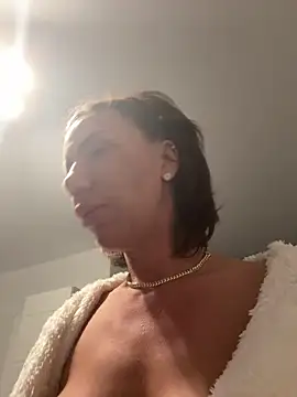 LoreennAny: απευθείας συνομιλία ΧΧΧ