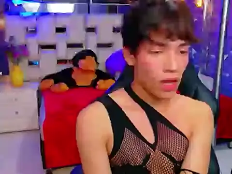 IsaacNovaa élő XXX-chatje