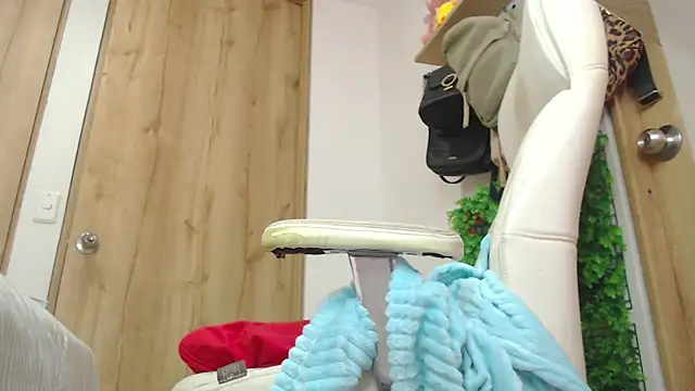 Neerea Live XXX-chat