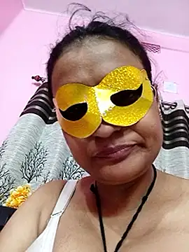 Gullapi Show in webcam