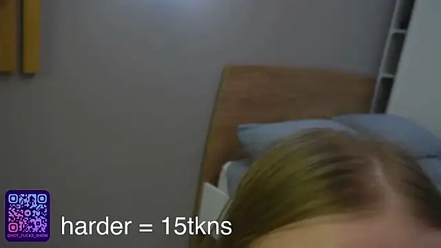 sisichki_pisichki Webcam Show