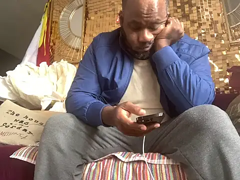 bigshh8's Webcam Show