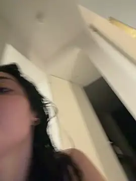 MyaSplash Adlı Modelin Canlı XXX Sohbeti