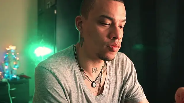 AlphaMasterXxxのウェブカメラショー