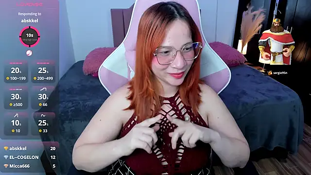 Nina_curves live XXX chat