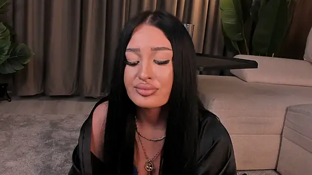 XXX chat uživo modela EmeraldKat