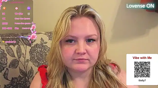 PhatAssBlond's Webcam Show