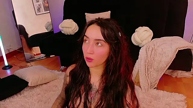 دردشة EmmyEvans1 الجنسية المباشرة