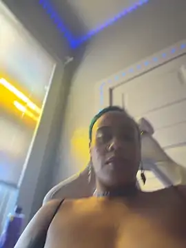 Chat XXX ao vivo de Lunalovesyou8